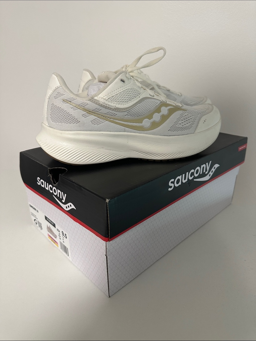Saucony Cohesion 18 Women's Sneaker, Size 9.5 Wide, Almond